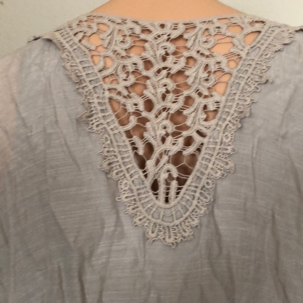 Ladies blouse with lace back XL